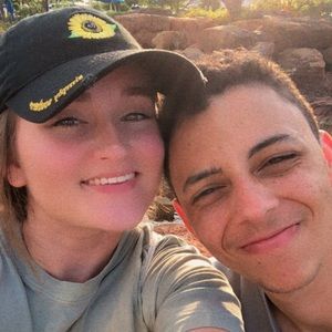 Meet your Posher, Dakota